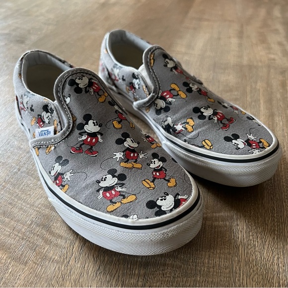 🆕 VANS Slip on shoes Mickey Mouse print kids size 3 - Picture 13 of 14